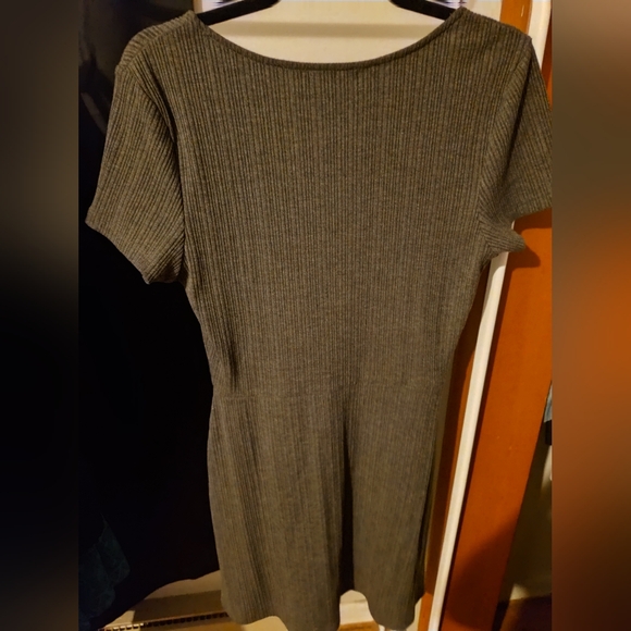 JustFab Gray Button Dress - Picture 3 of 4